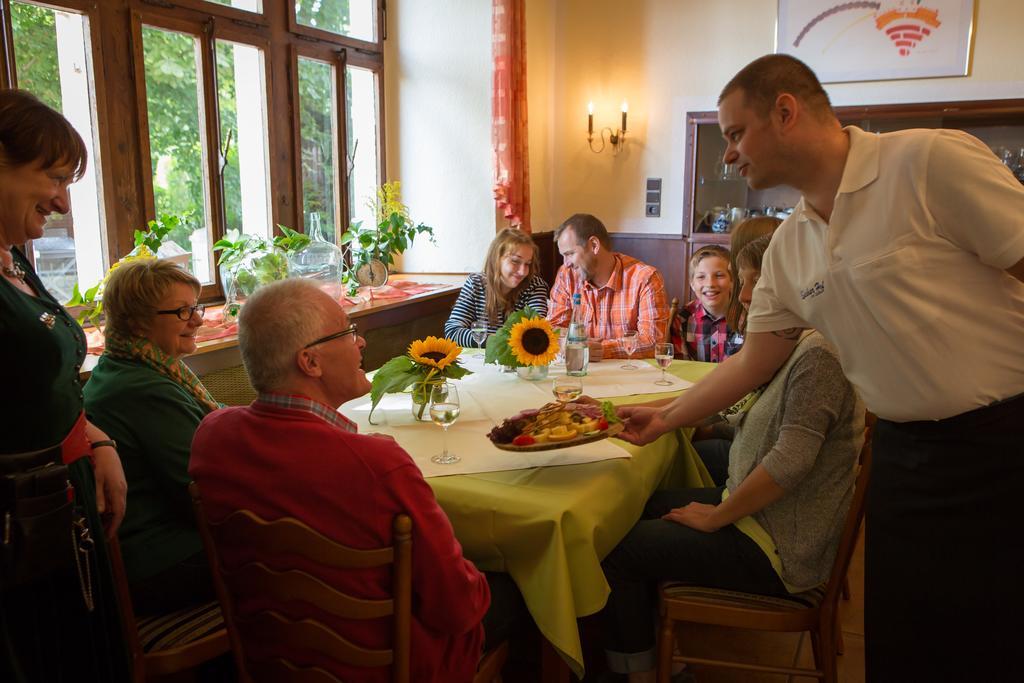 Hotel Leyscher Hof Leutesdorf Экстерьер фото