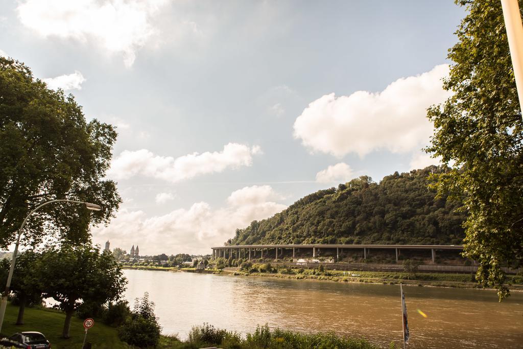 Hotel Leyscher Hof Leutesdorf Экстерьер фото